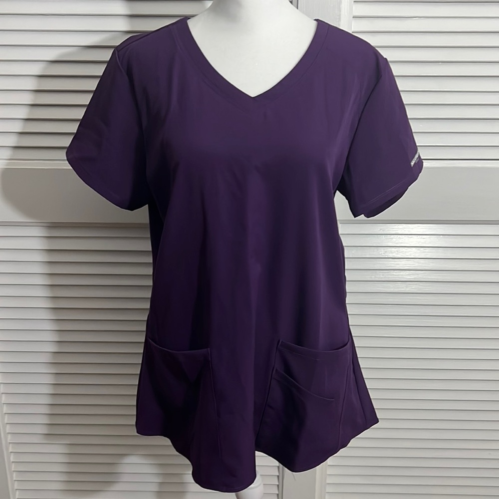 Skechers scrub top
